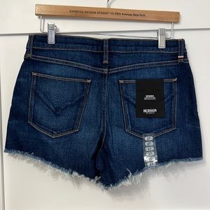 NWT Hudson Gemma Short Size 27